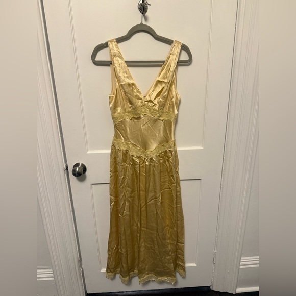 Reformation Stasia Dress - Picture 2 of 3